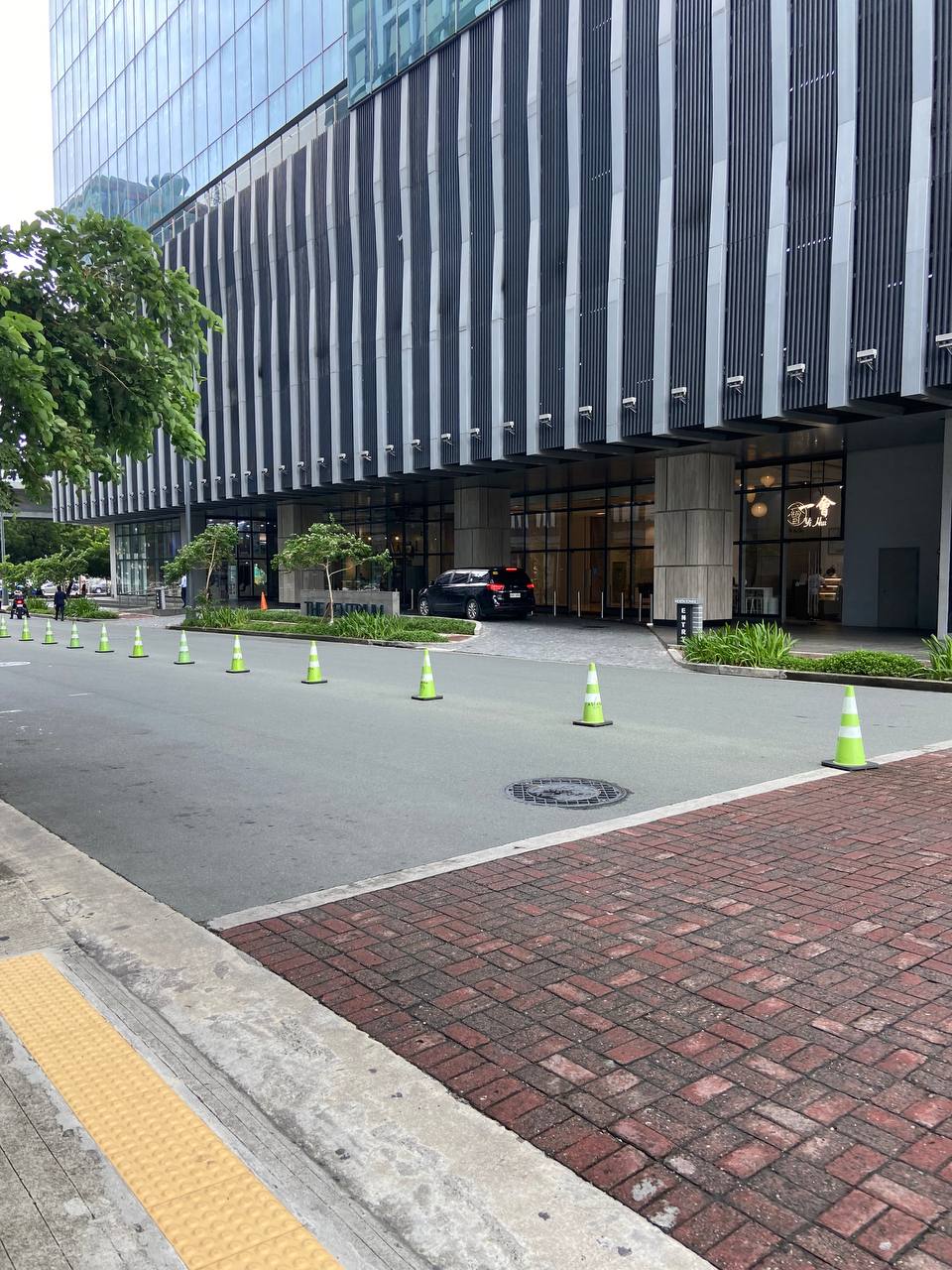 我在华泰大楼6楼安博体育底薪被扣一半,7月提成至今未发 我在华泰大楼6楼安博体育底薪被扣一半,7月提成至今未发